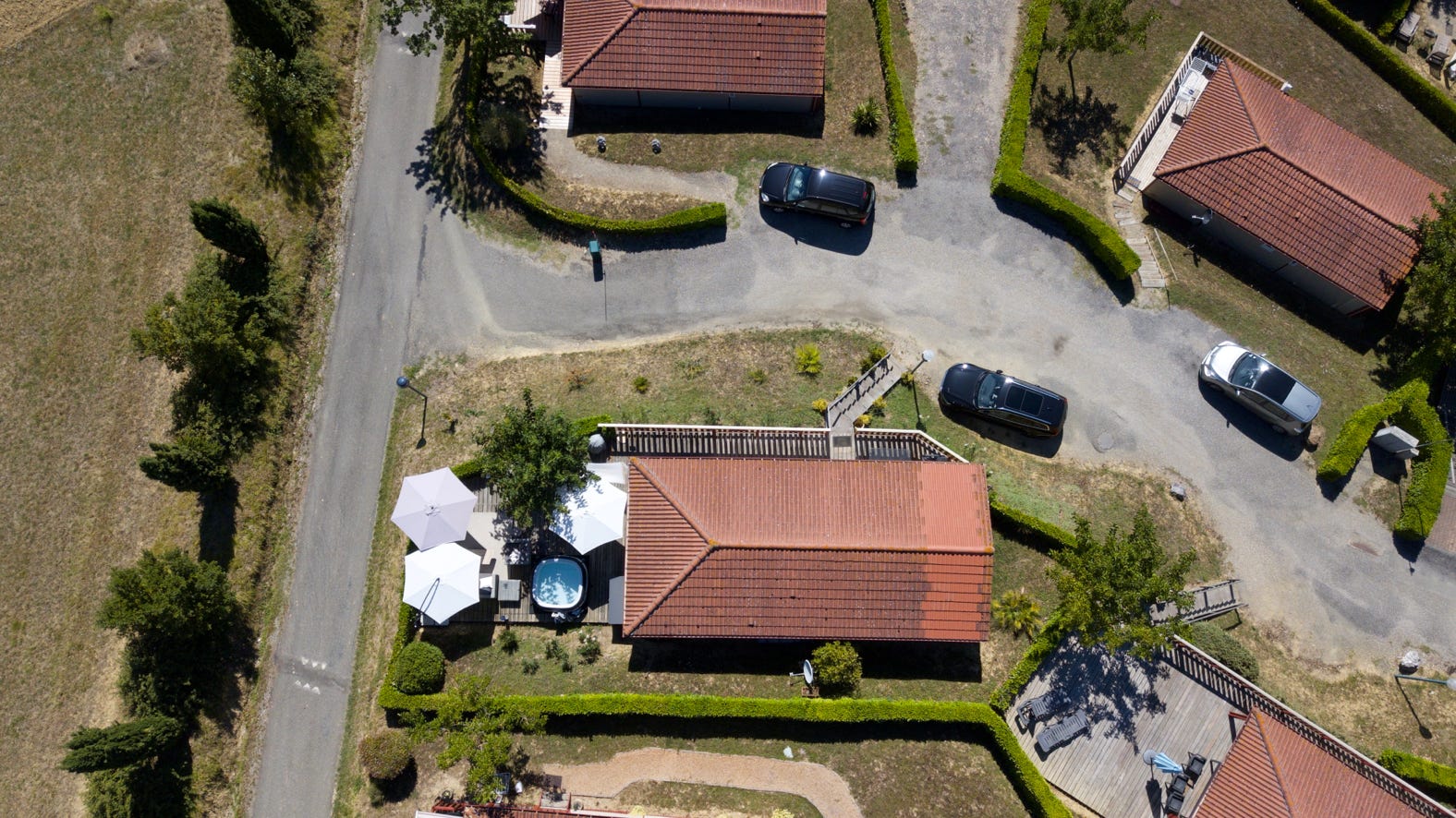 Bovenaanzicht Chalet 13 / PRL 13 bij Camping Le Talouch in de Gers, zuid Frankrijk